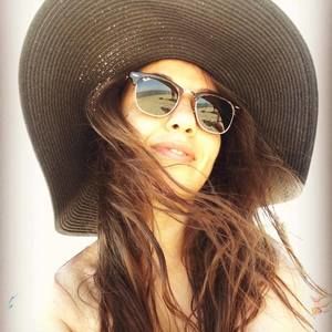 Meet your Posher, Rosa